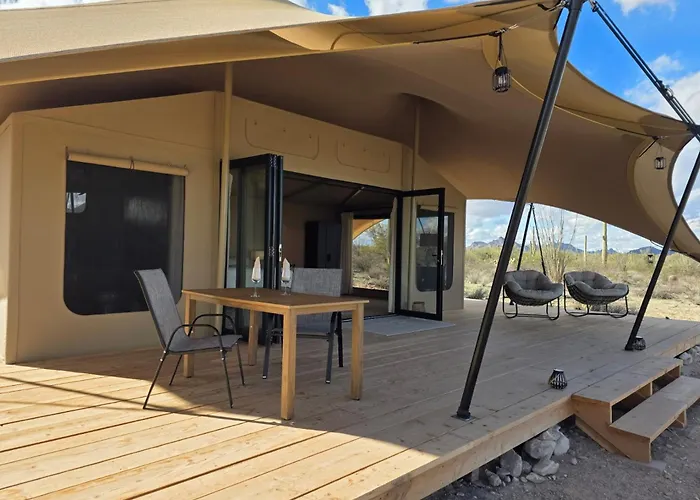 Luxury tent Saguaroglamp *